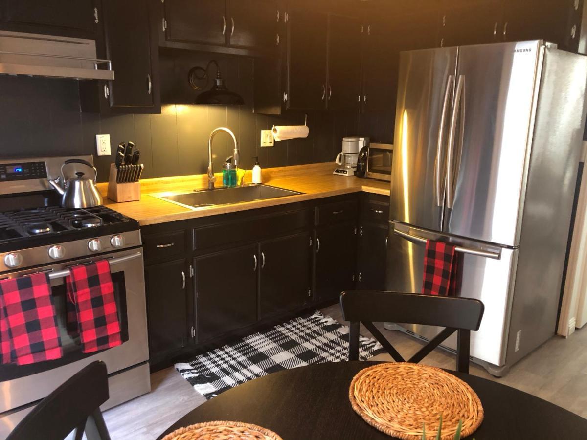 Maison Solange-red Barn Style- Moonridge Chalet