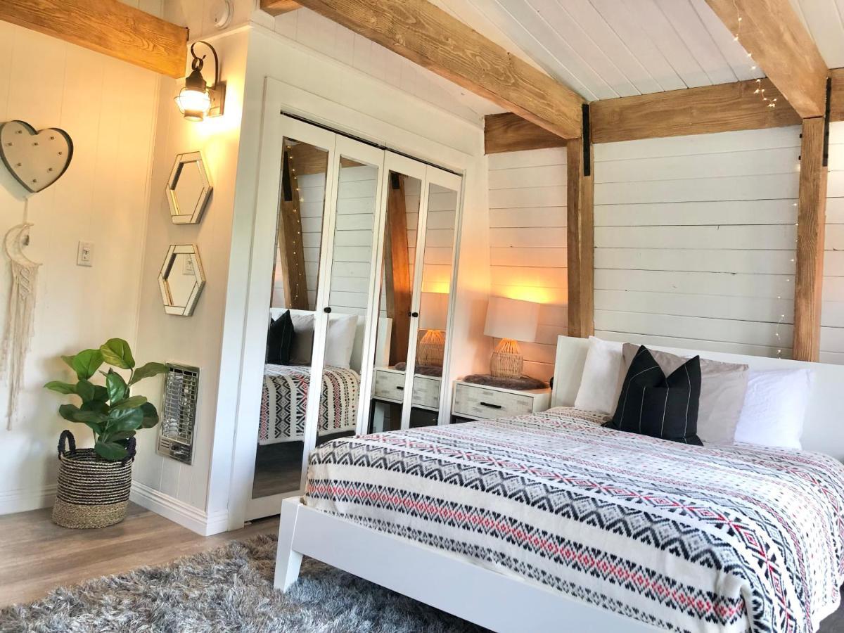 Chalet Maison Solange-red Barn Style- Moonridge *
