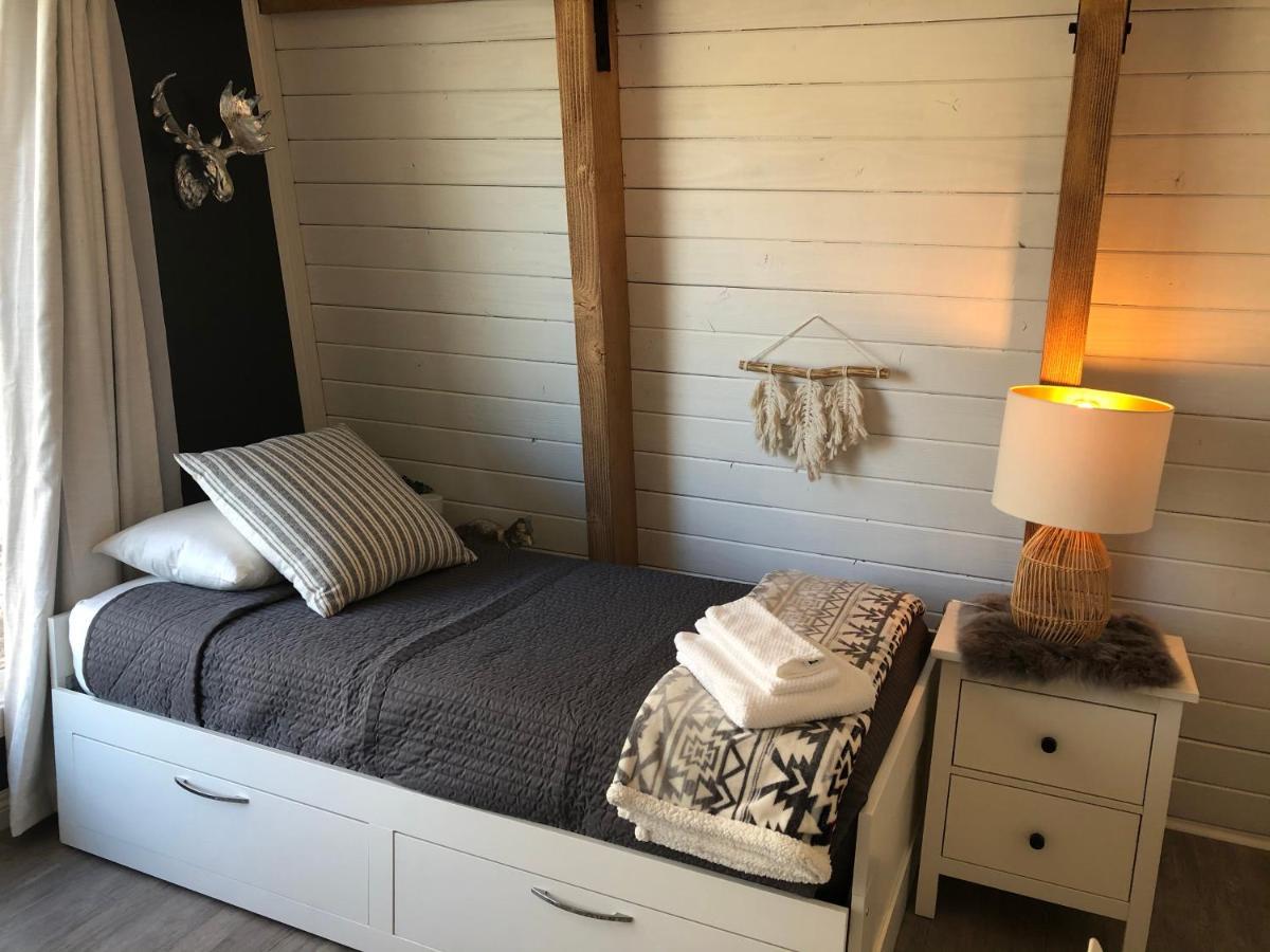 Maison Solange-red Barn Style- Moonridge *